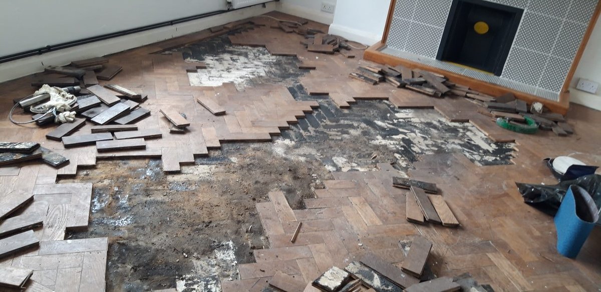 Worn floor before sanding